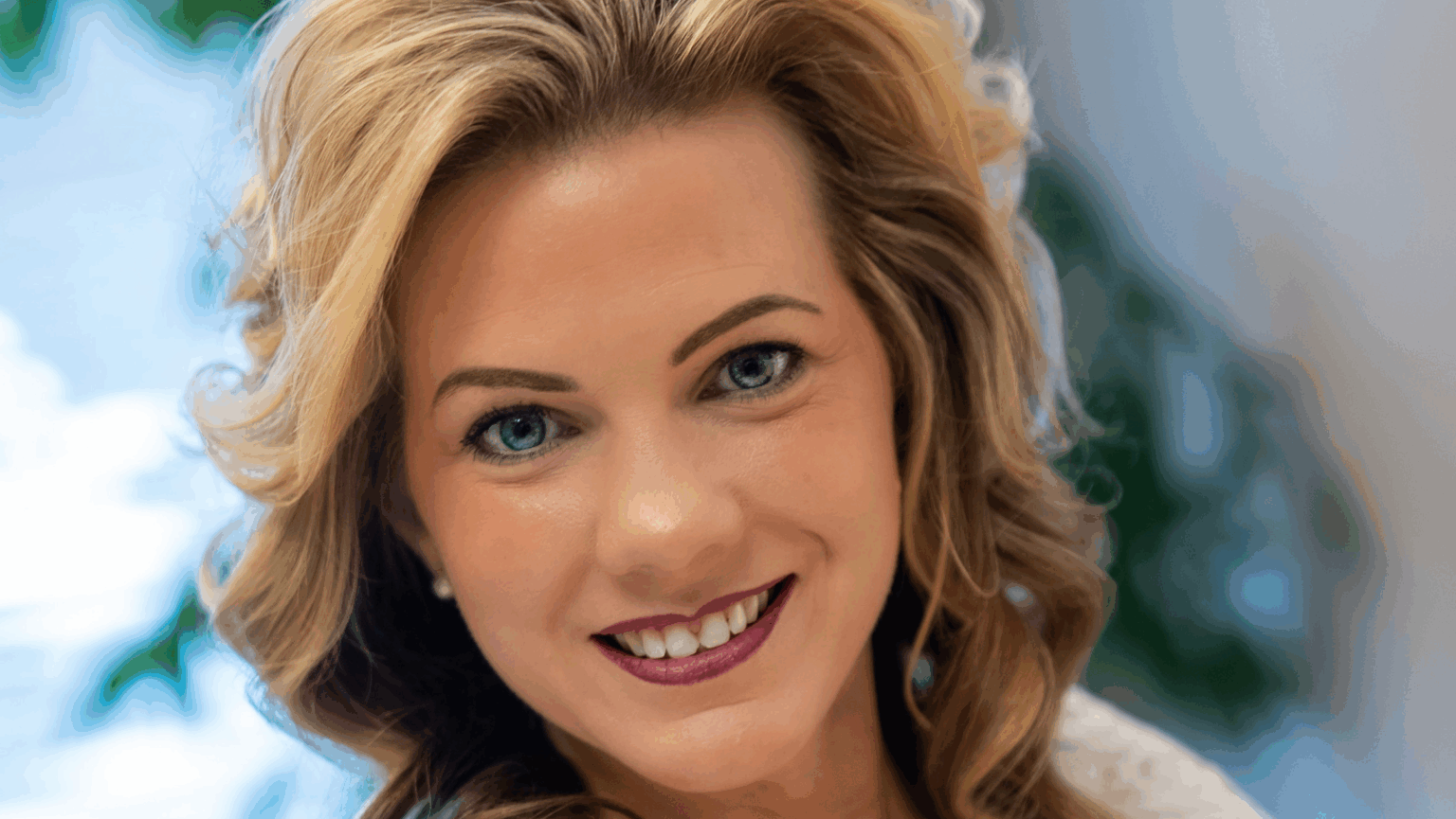 Bernadette Wilson, a former radio host, announces she’s running for Alaska governor