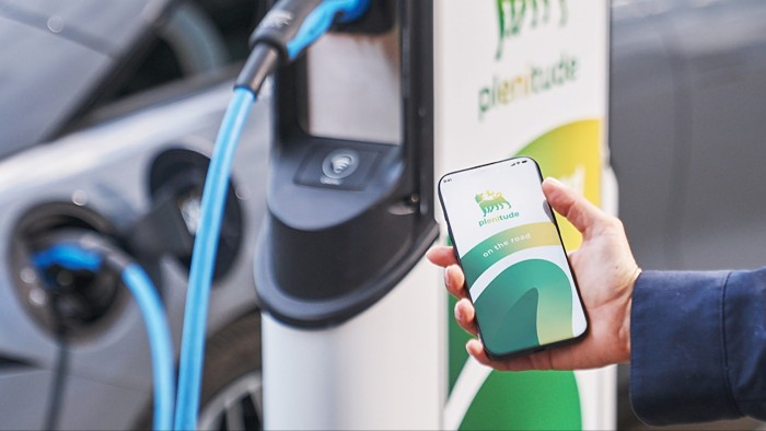 Ares in talks with Eni over stake in €12bn renewables and EV charging business