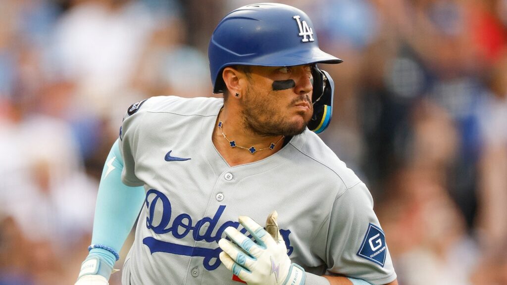 Baseball stars make fashion statement with luxury Van Cleef jewelry